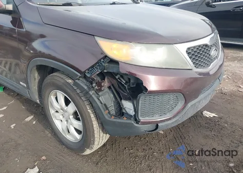 2011 Kia Sorento Lx from USA, damaged, VIN 5XYKTCA11BG172835